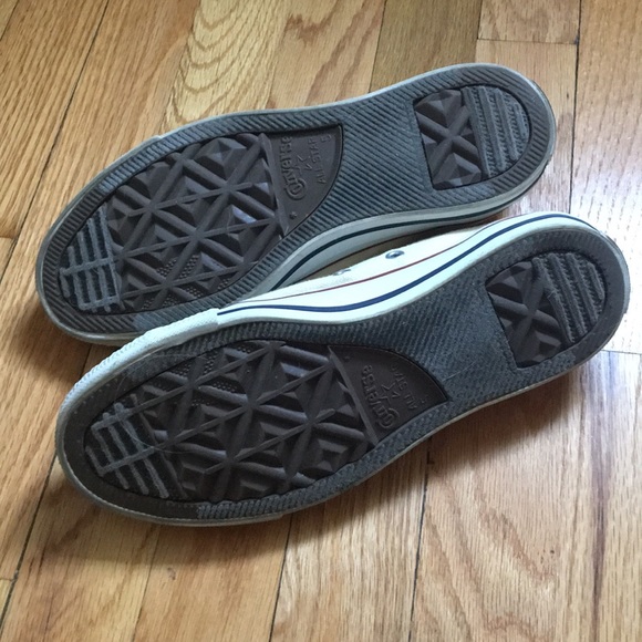 ⭐️ Cream Converse All-Stars ⭐️ - Picture 4 of 5